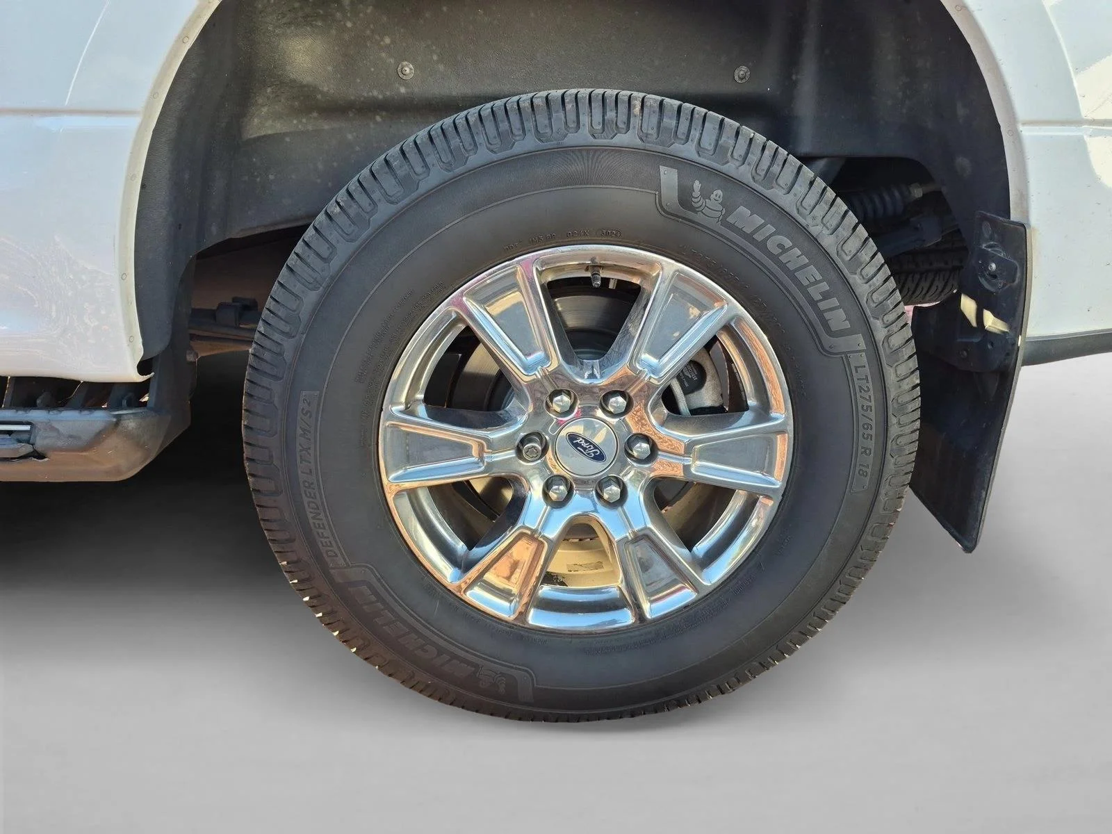 Used 2015 Oxford White Ford XLT image 13