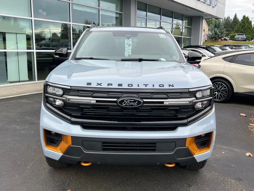 New 2026 Glacier Gray Metallic Tri-Coat Ford Tremor® image 5