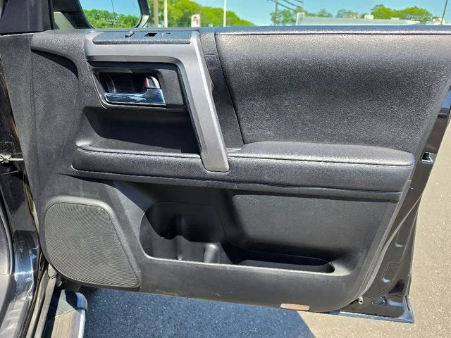 2022 Toyota 4Runner SR5 Premium - Photo 10