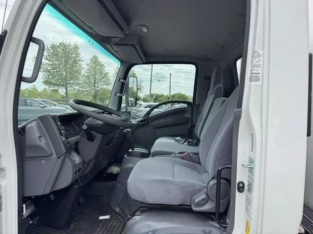 Used 2020 White Isuzu 200 image 21