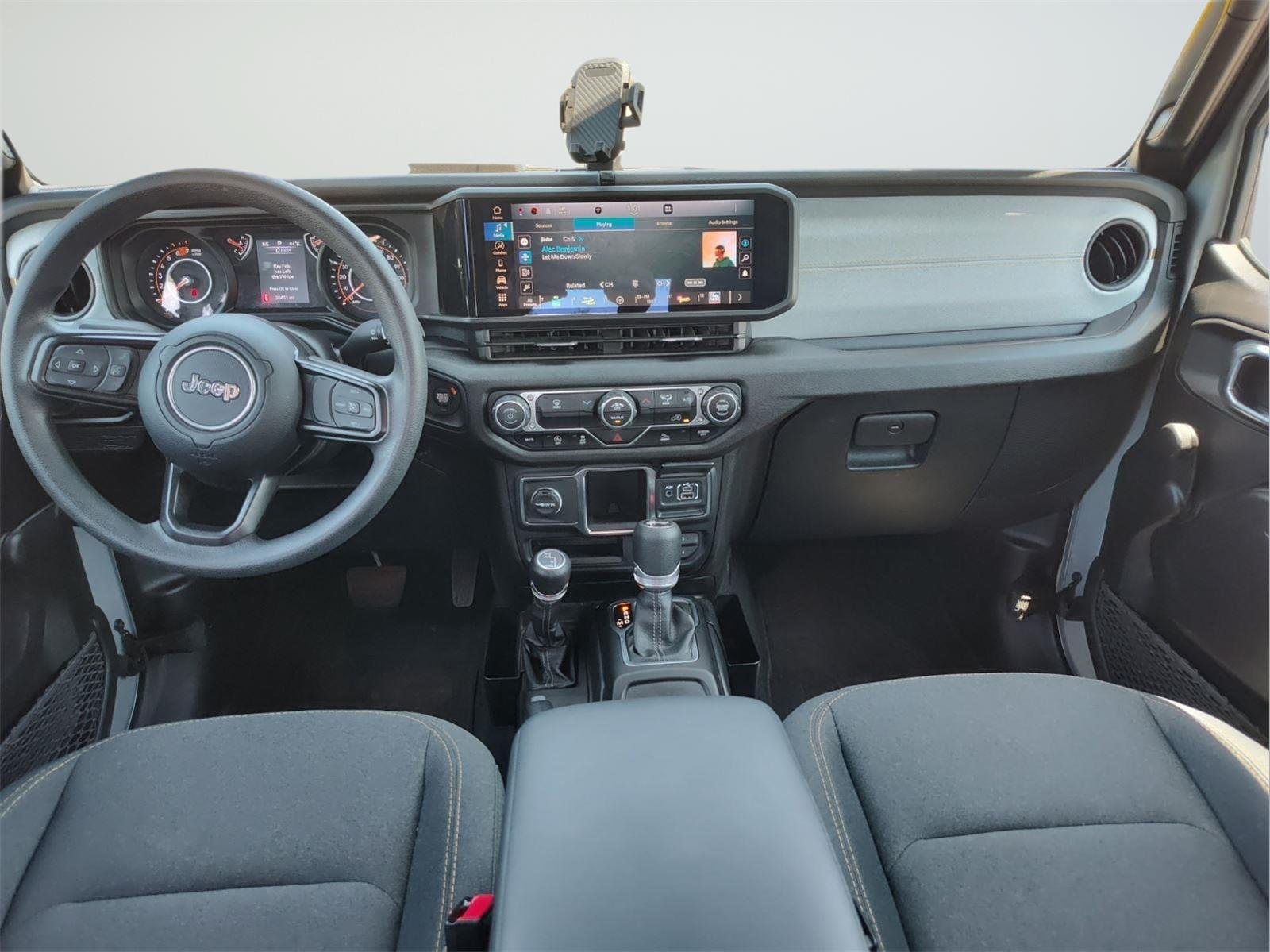 Used 2024 Silver Zynith Clearcoat Jeep Sport S image 10