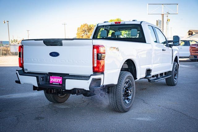2026 Ford F-350 Super Duty XL - Photo 8
