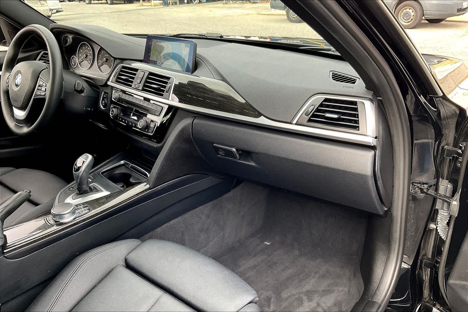 Used 2018 Jet Black BMW 330i xDrive image 18