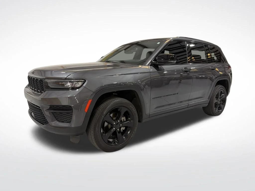 2023 Jeep Grand Cherokee Altitude 4x4's photo