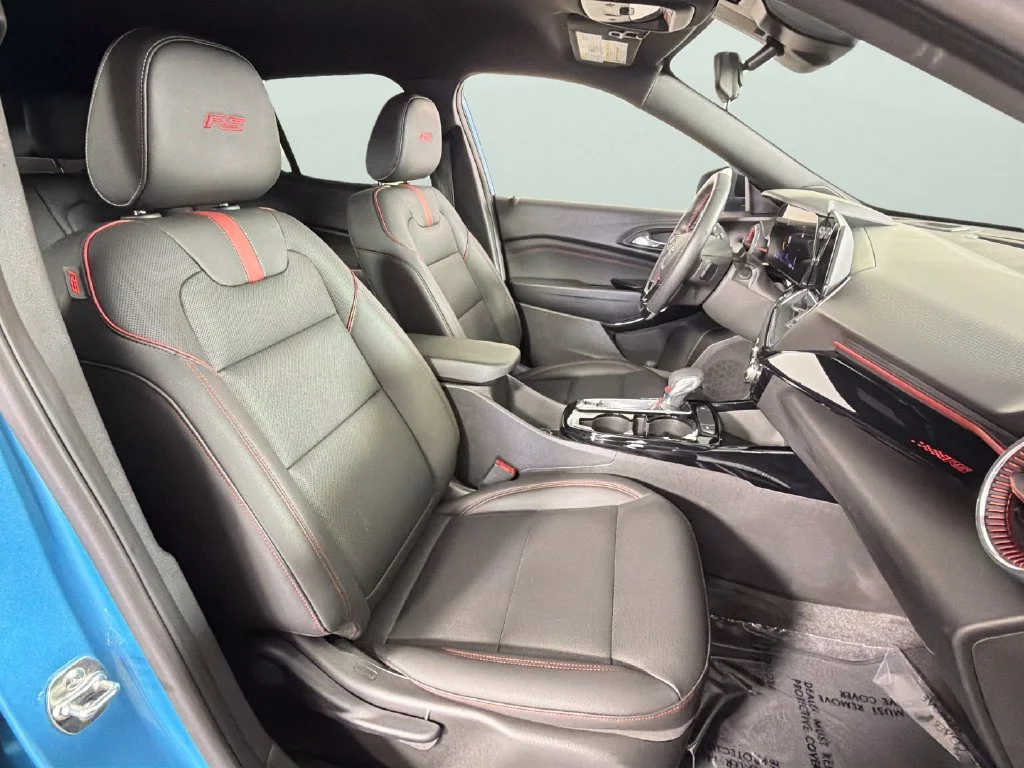 Used 2025 Marina Blue Metallic Chevrolet 2RS image 35