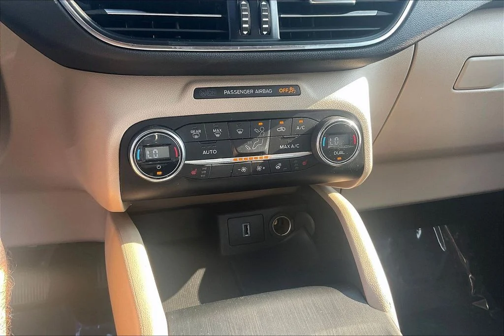 Used 2020 Blue Ford Titanium image 36