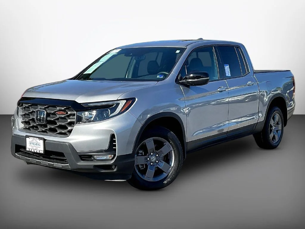 Certified Used 2024 Lunar Silver Metallic Honda AWD TRAILSPORT image 40