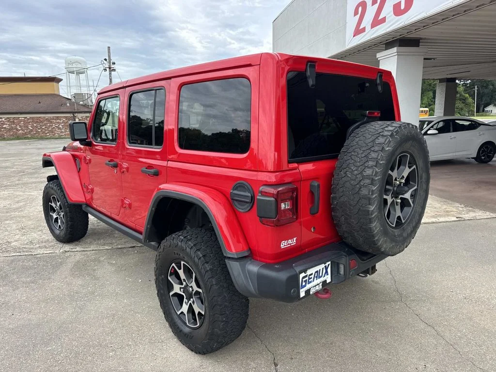 Used 2018 Red Jeep Unlimited Rubicon image 12