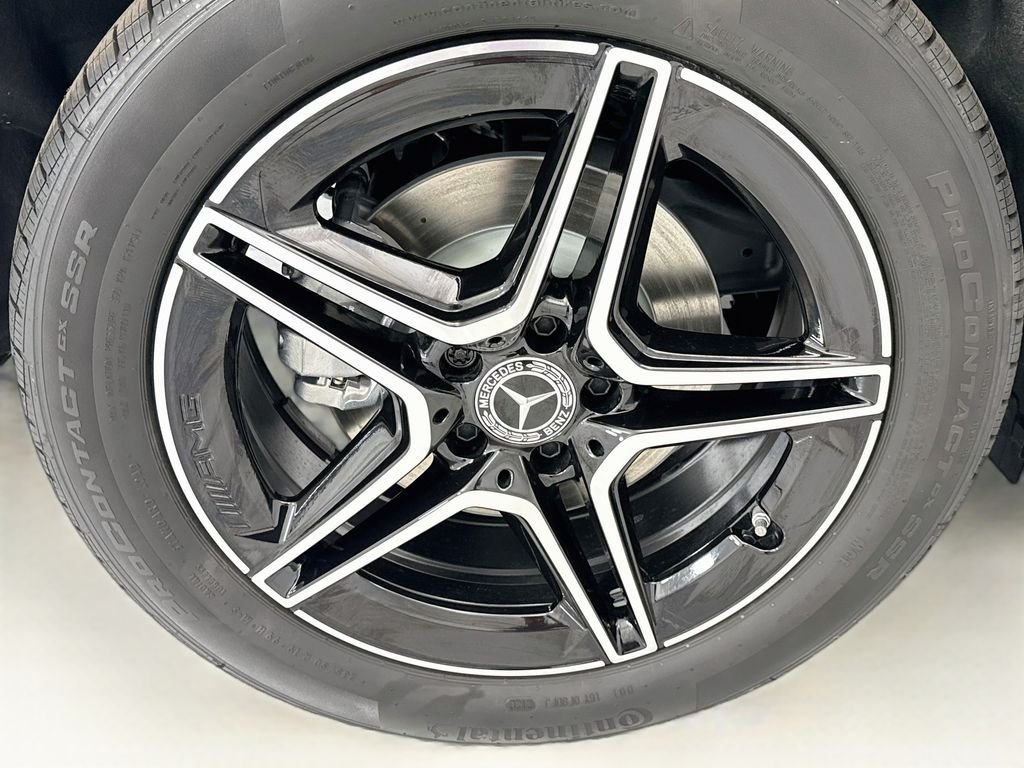 New 2026 Night Black Mercedes-Benz GLA 250 image 31