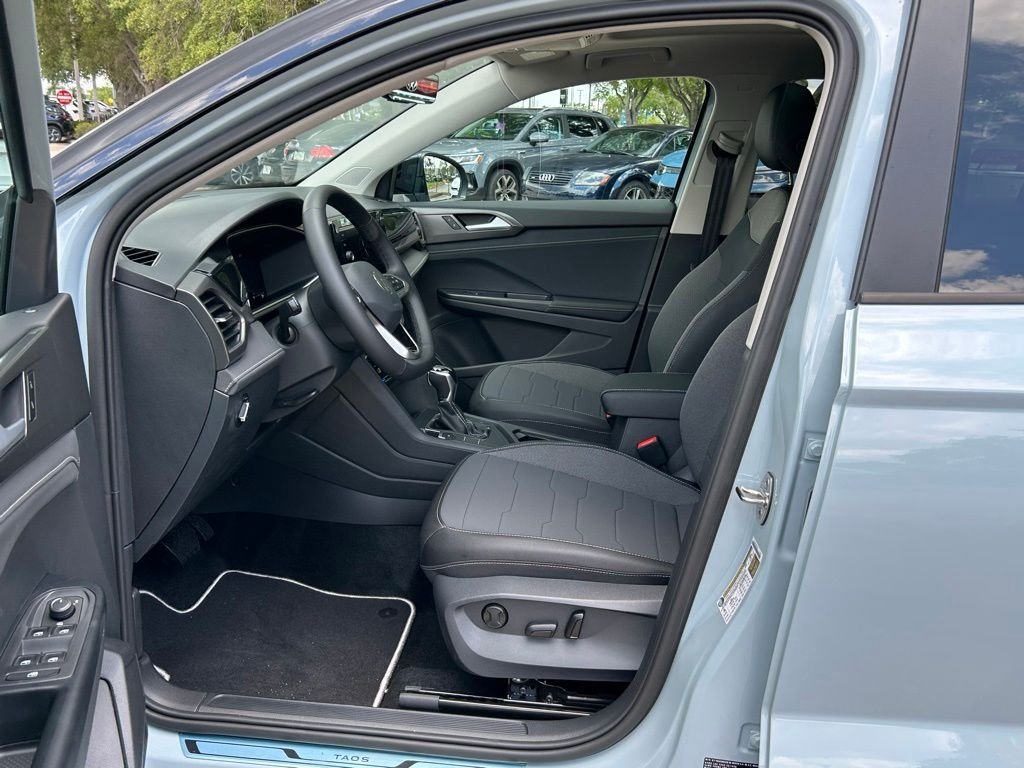 New 2026 Gray Volkswagen 1.5T SE Black image 14