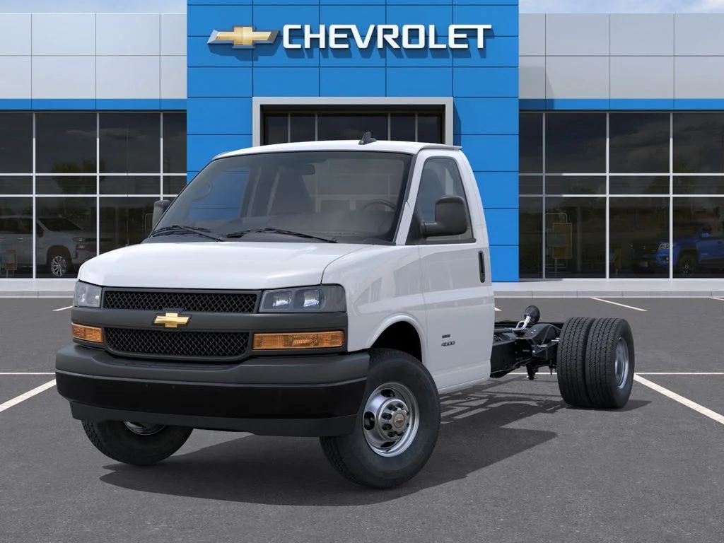 New 2025 White Chevrolet 4500 Series image 7
