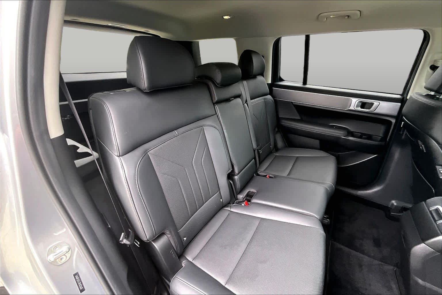 Used 2024 Shimmering Silver Hyundai XRT image 20