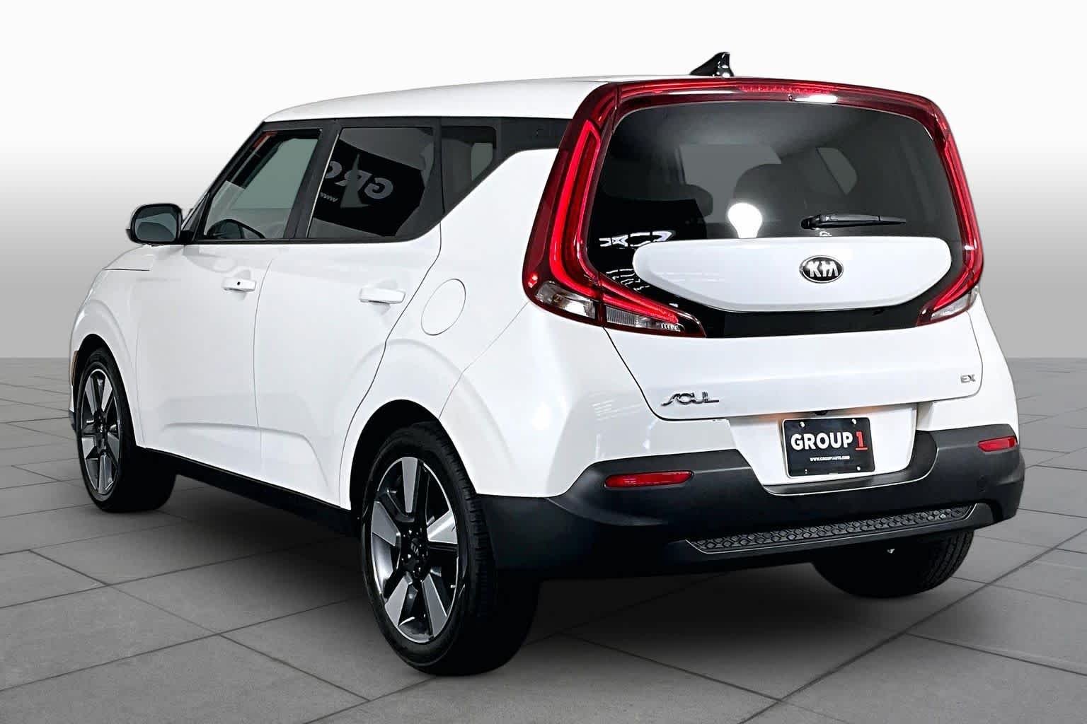Used 2020 Snow White Pearl Kia EX image 11