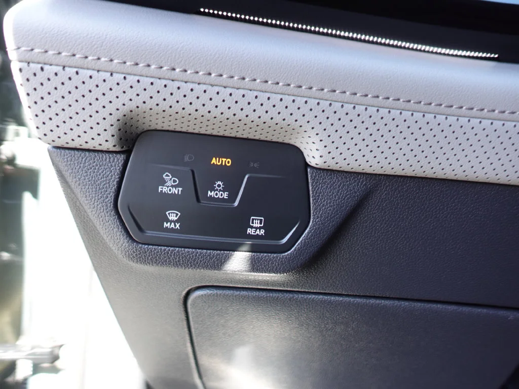 Used 2026 Green Pearl Volkswagen Peak Edition image 16