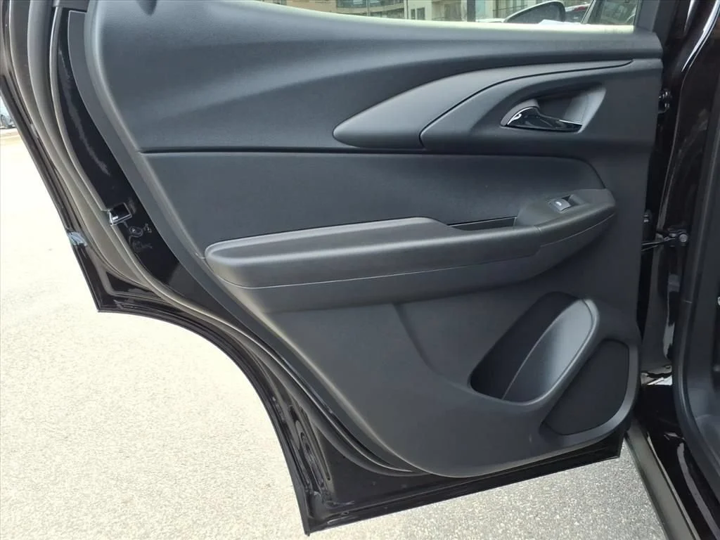 New 2026 Mosaic Black Metallic Chevrolet LT image 21