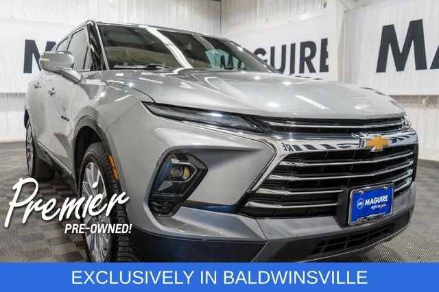 Used 2023 Gray Chevrolet Premier image 4