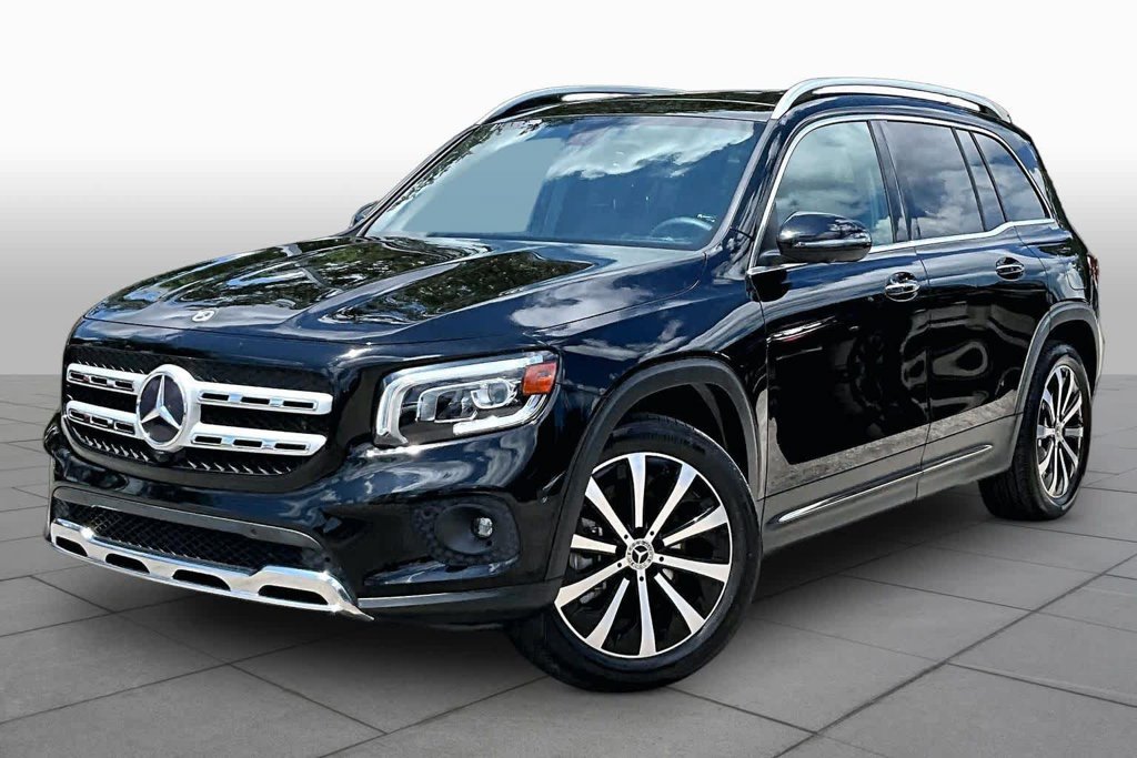 Used 2023  Mercedes-Benz GLB 250 image 1