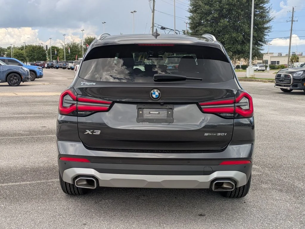 Used 2023 Gray BMW sDrive30i image 4