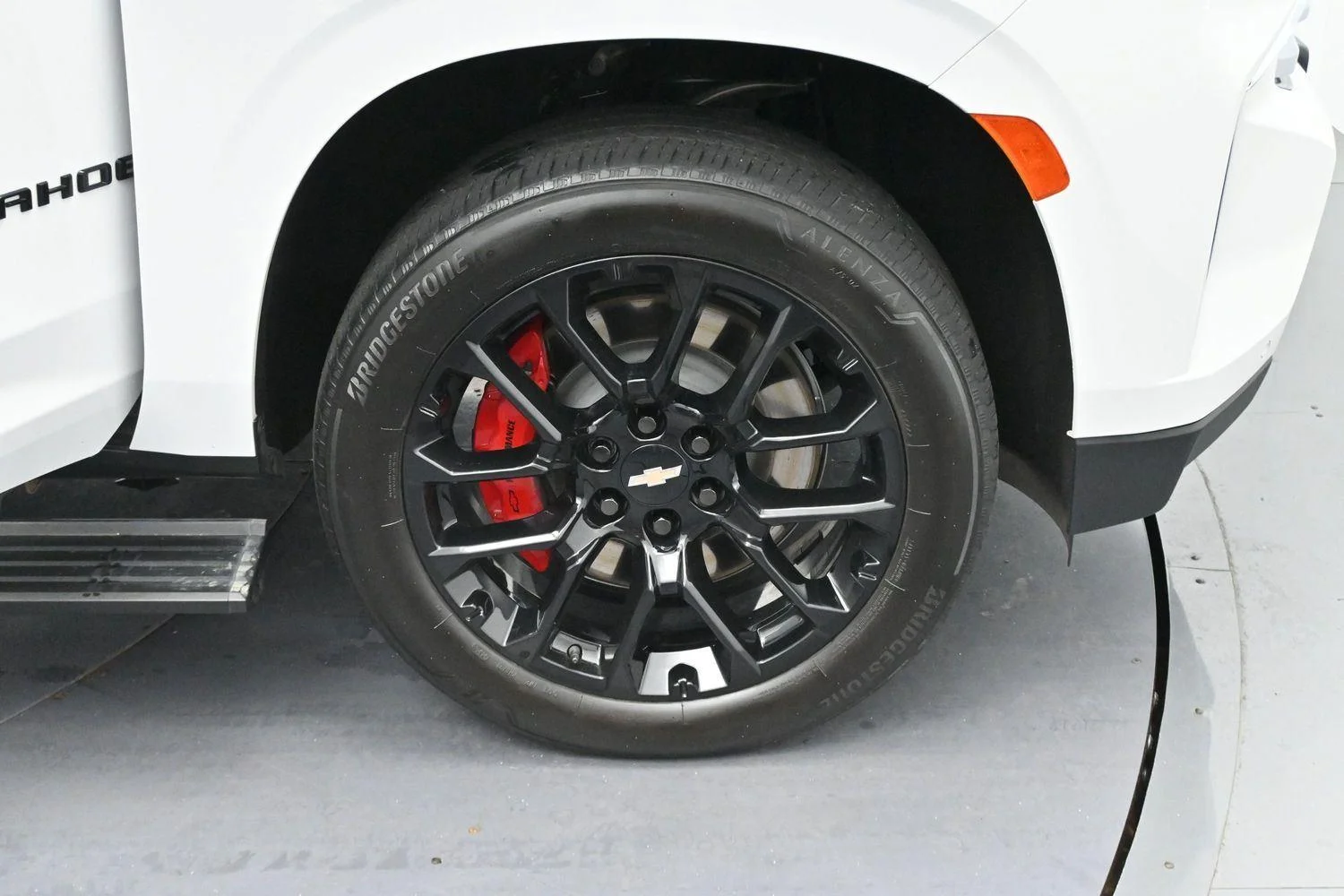 Used 2024 Summit White Chevrolet High Country image 40