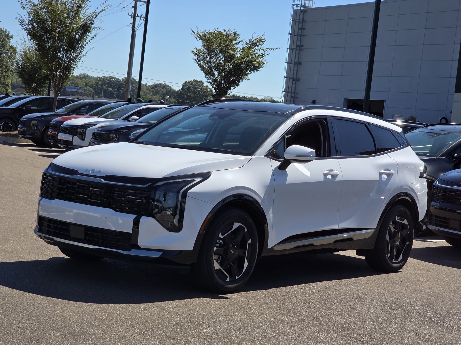 Used 2026 White Kia SX image 7