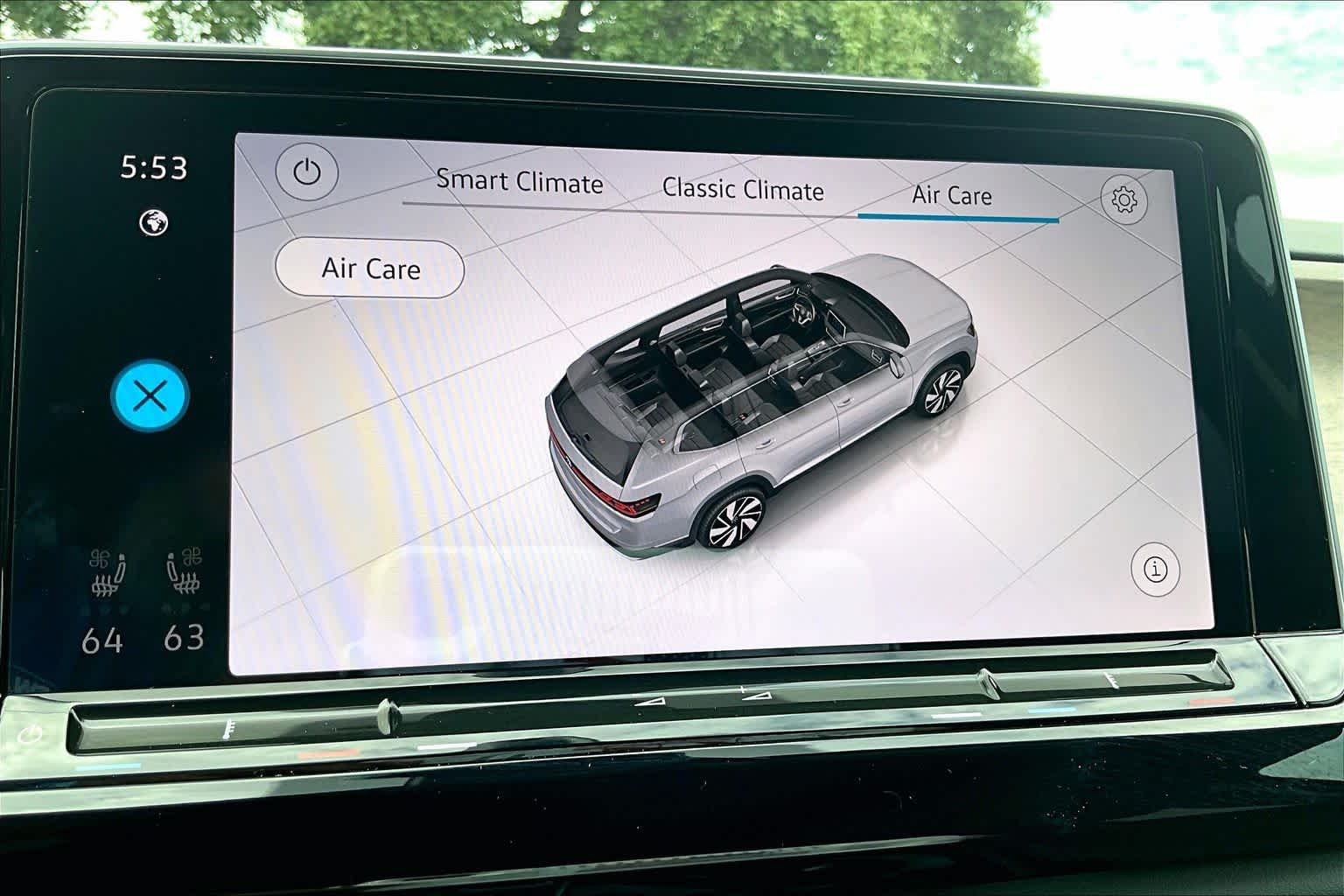 Certified Used 2024 Deep Black Pearl Volkswagen 2.0T SE w/Technology image 35
