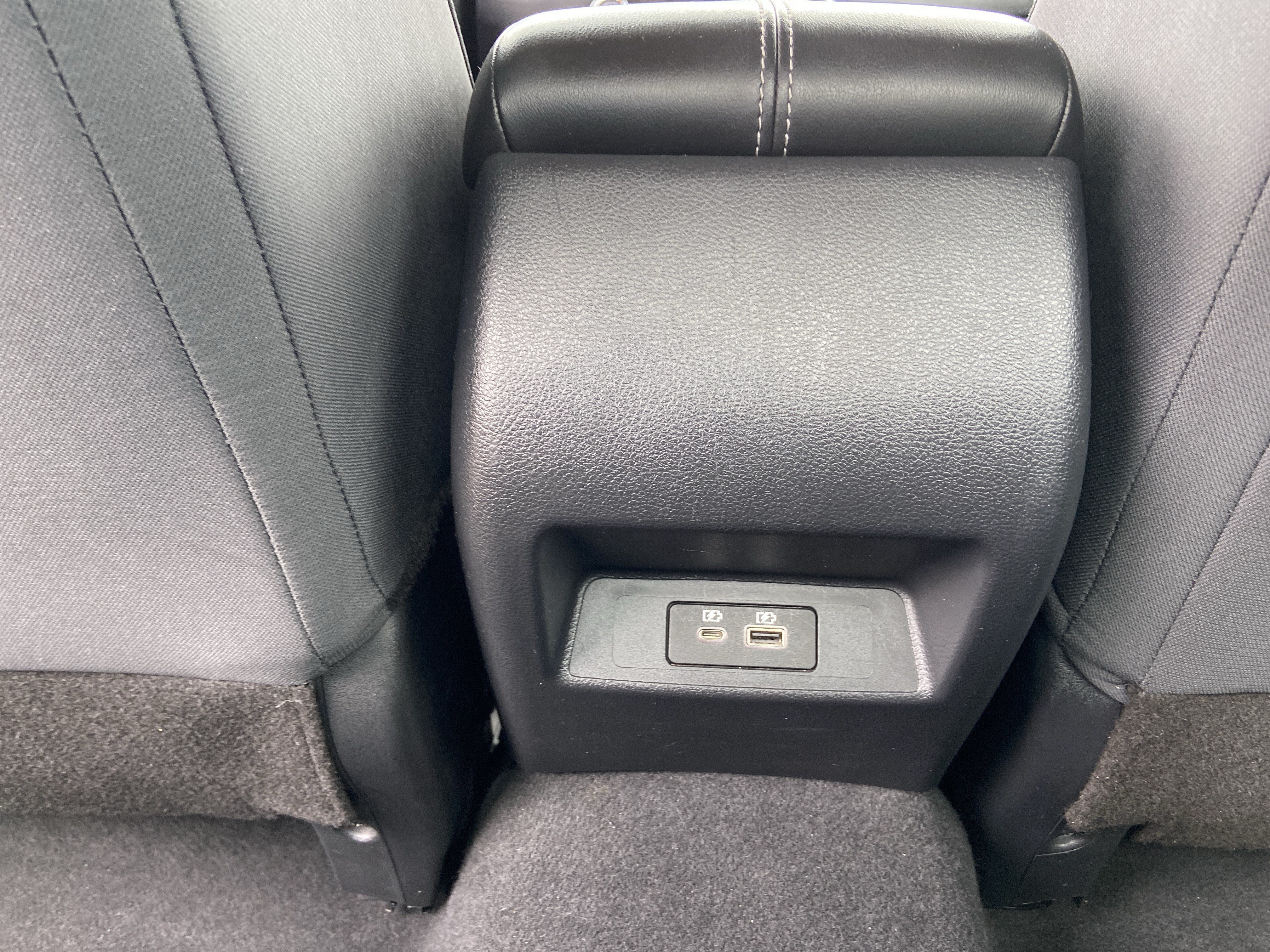 Used 2022 Super Black Nissan 2.5 SV image 49
