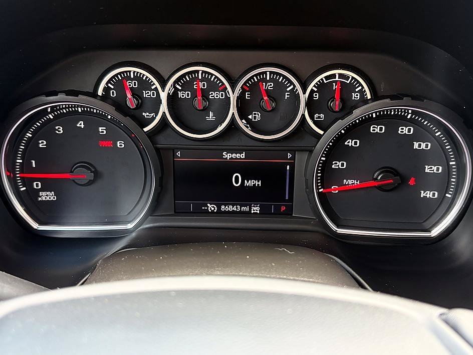 Used 2021 Summit White Chevrolet Z71 image 22