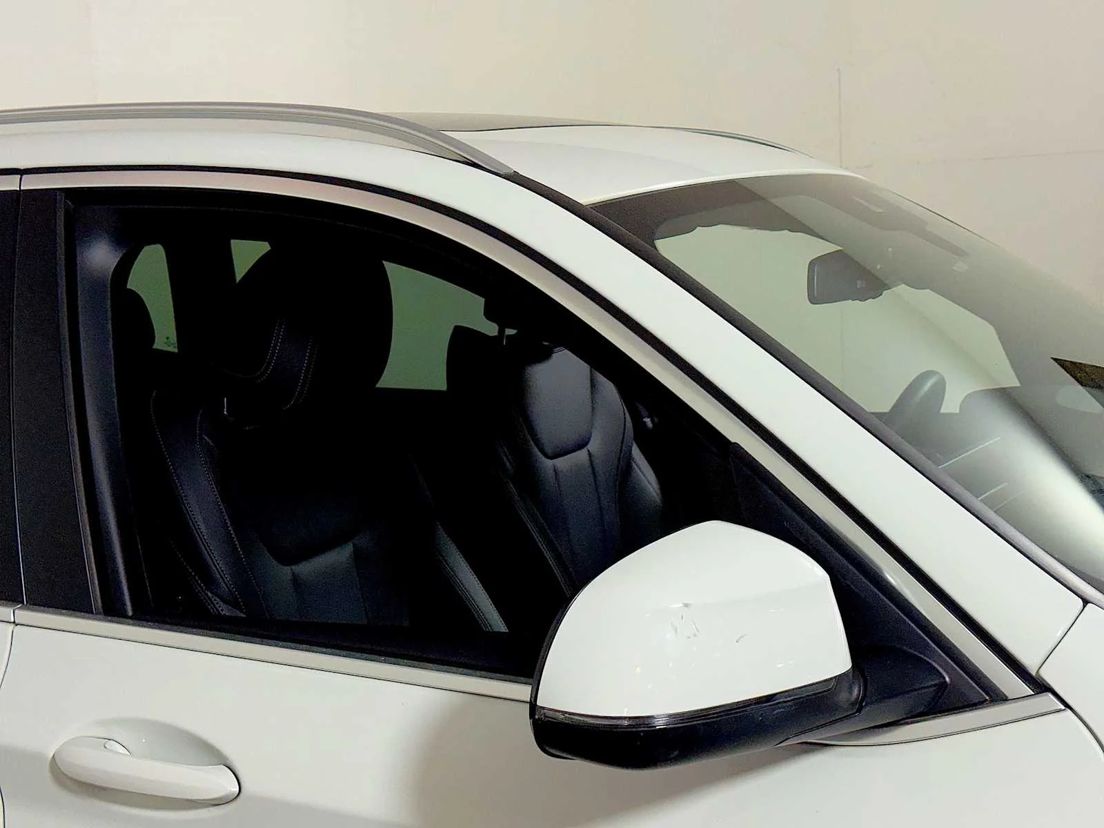 Used 2023 Alpine White BMW xDrive30i image 30