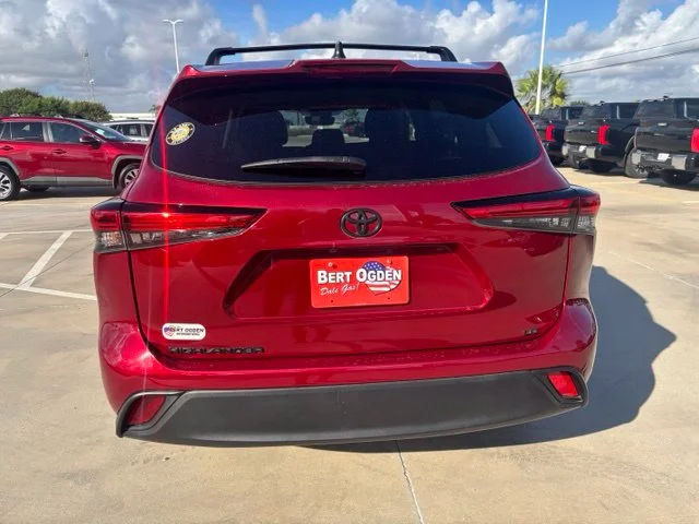 Used 2023 Red Toyota LE image 5