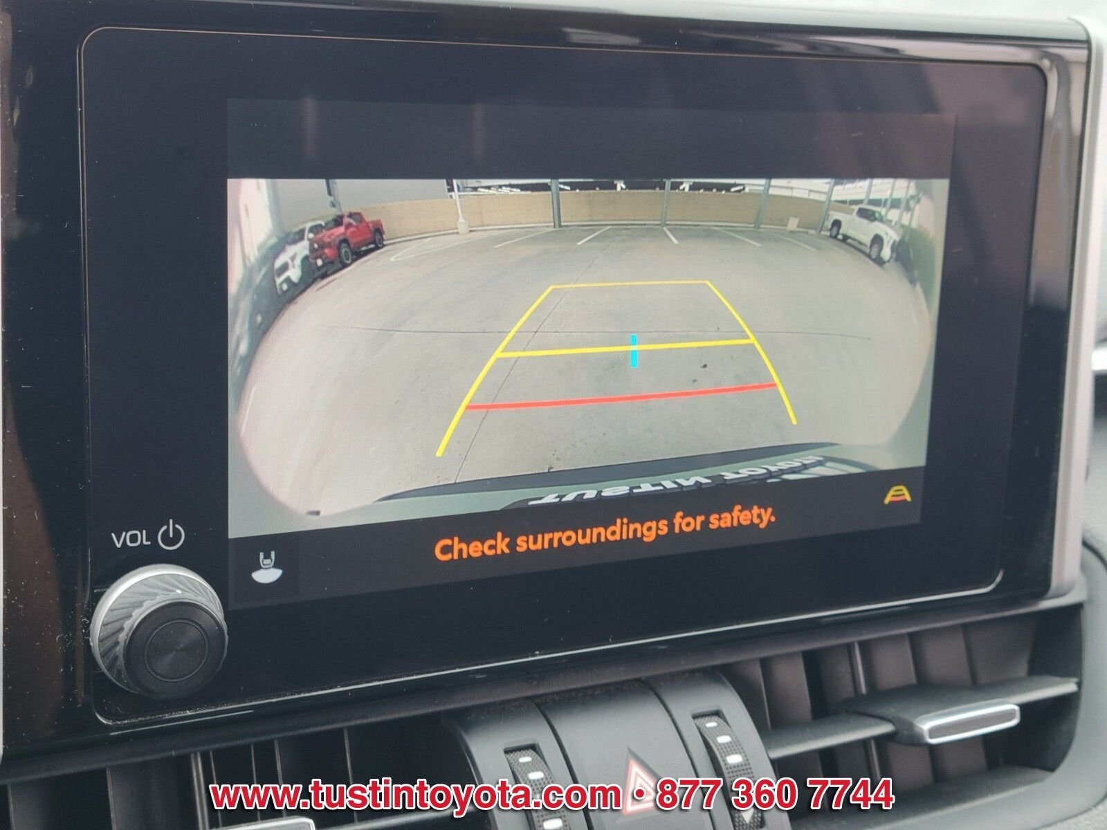 Certified Used 2023  Toyota XLE Premium image 22