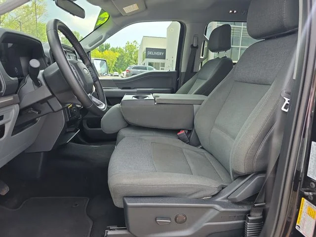 Used 2025 Black Ford XLT image 10