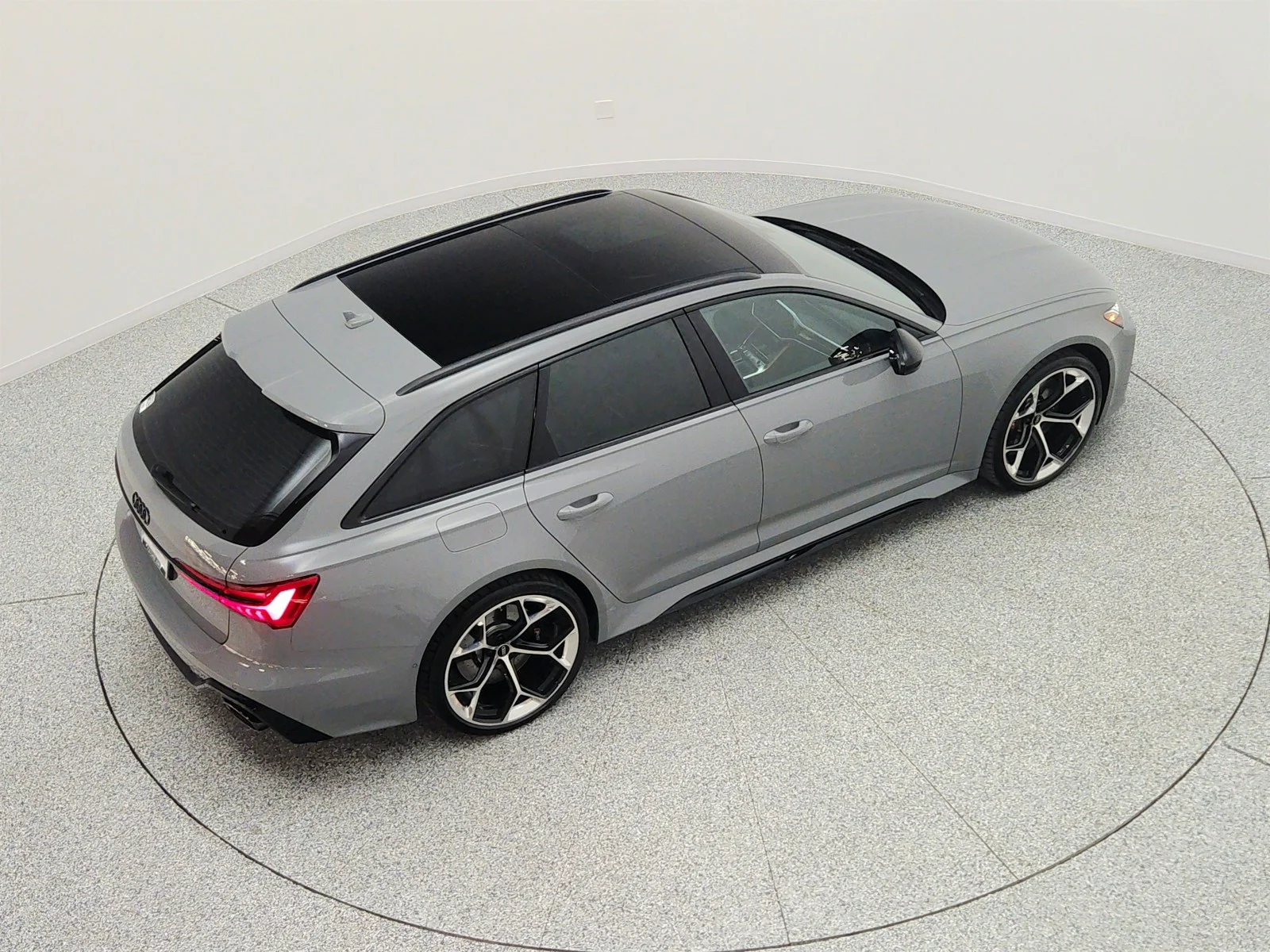 Used 2025 Nardo Gray Audi performance 4.0 TFSI quattro image 26