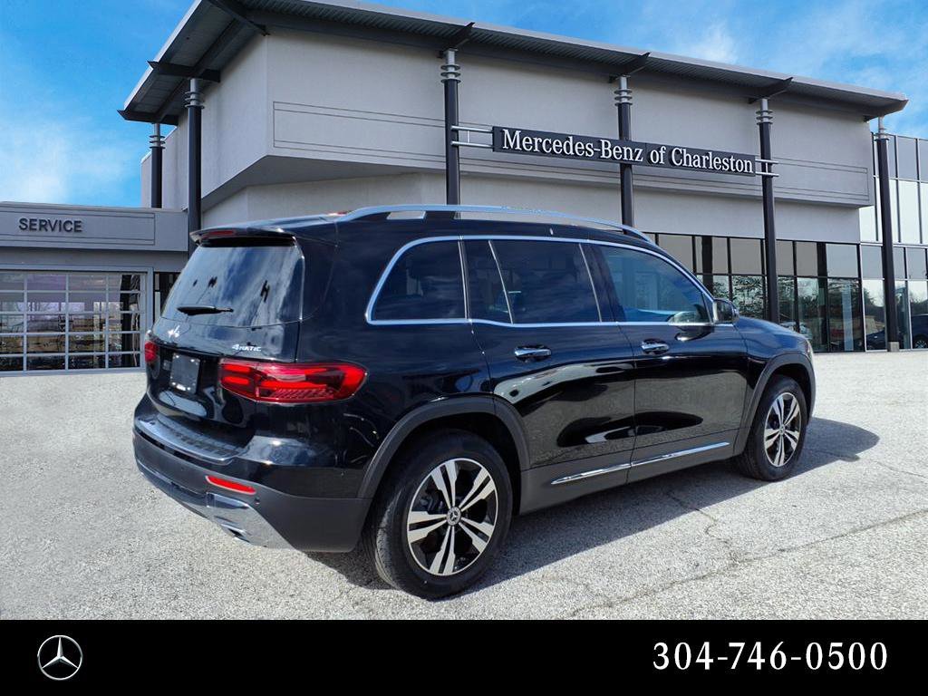 2025 Mercedes Benz GLB 250 4MATIC photo 2