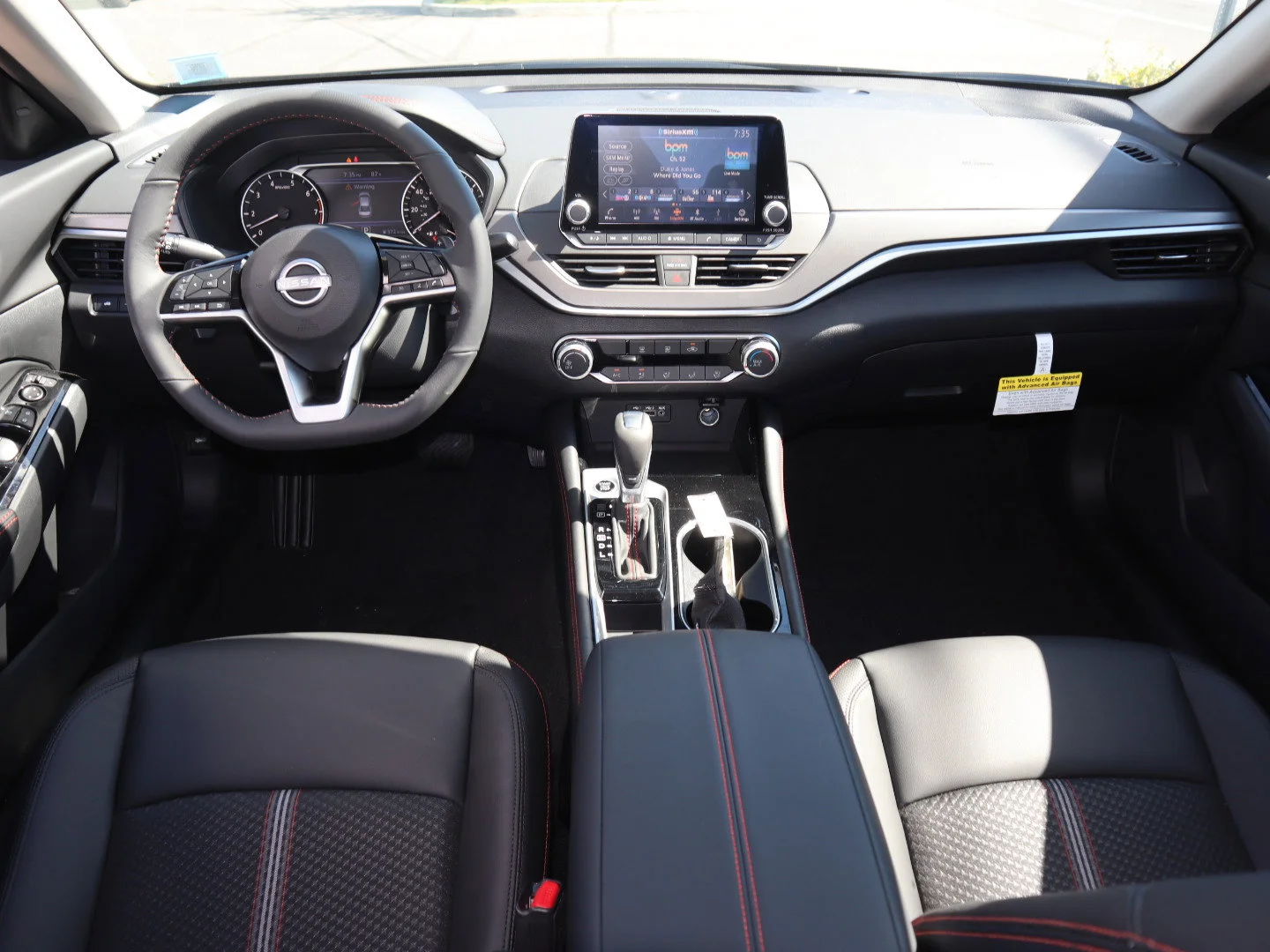 New 2025 Pearl White Tricoat Nissan SR image 16