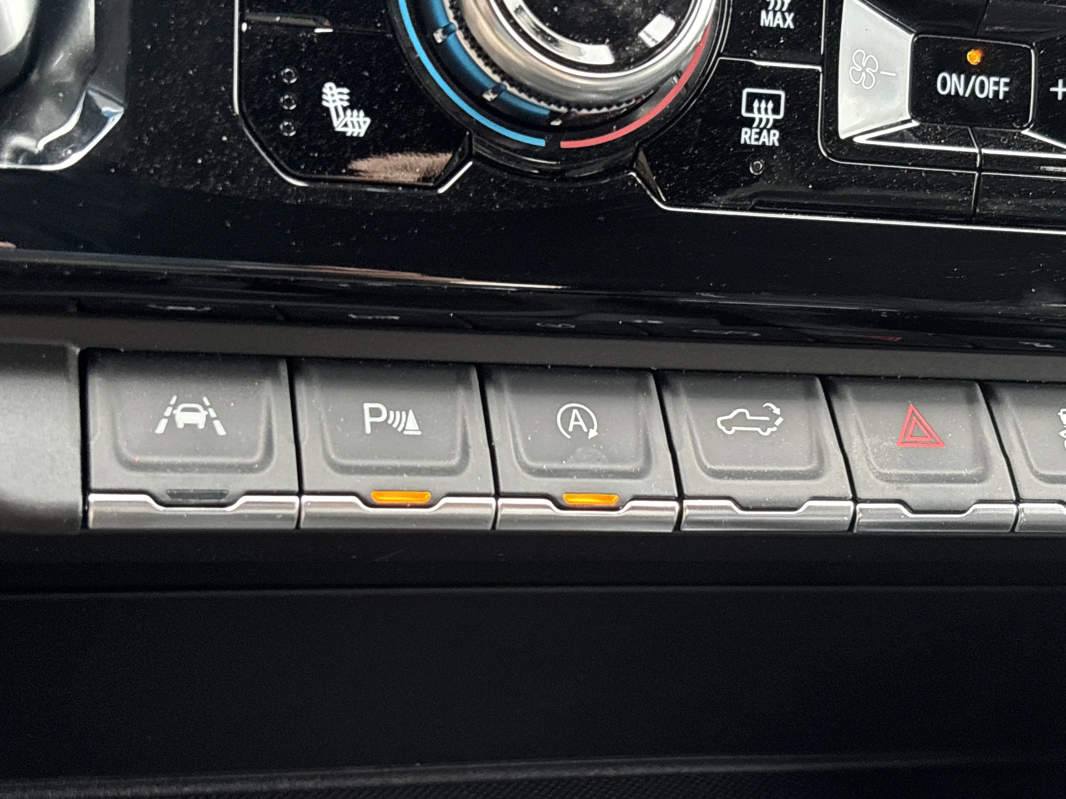 2026 GMC Sierra 1500 AT4X - Photo 44