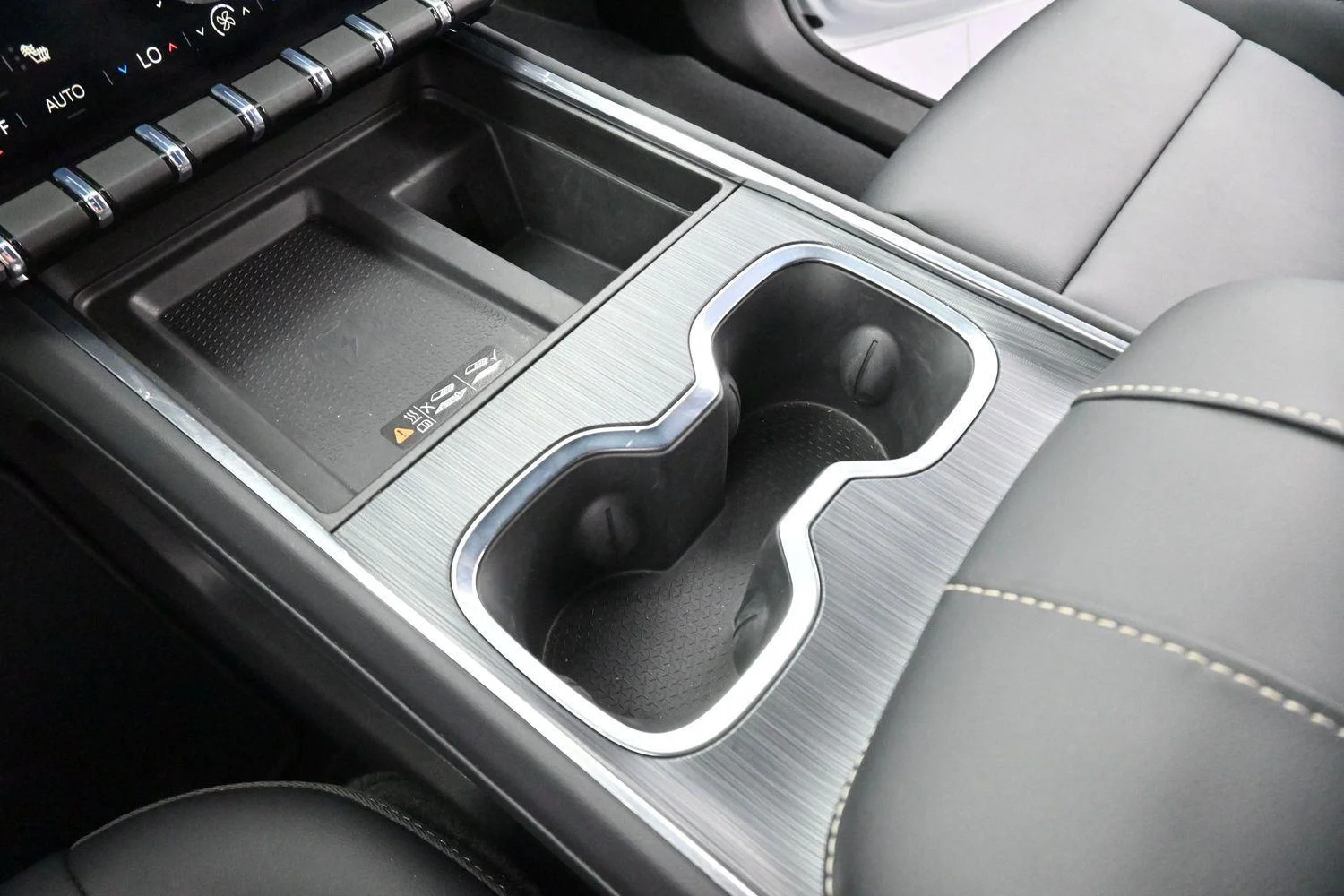 Used 2026 Summit White GMC Elevation image 27