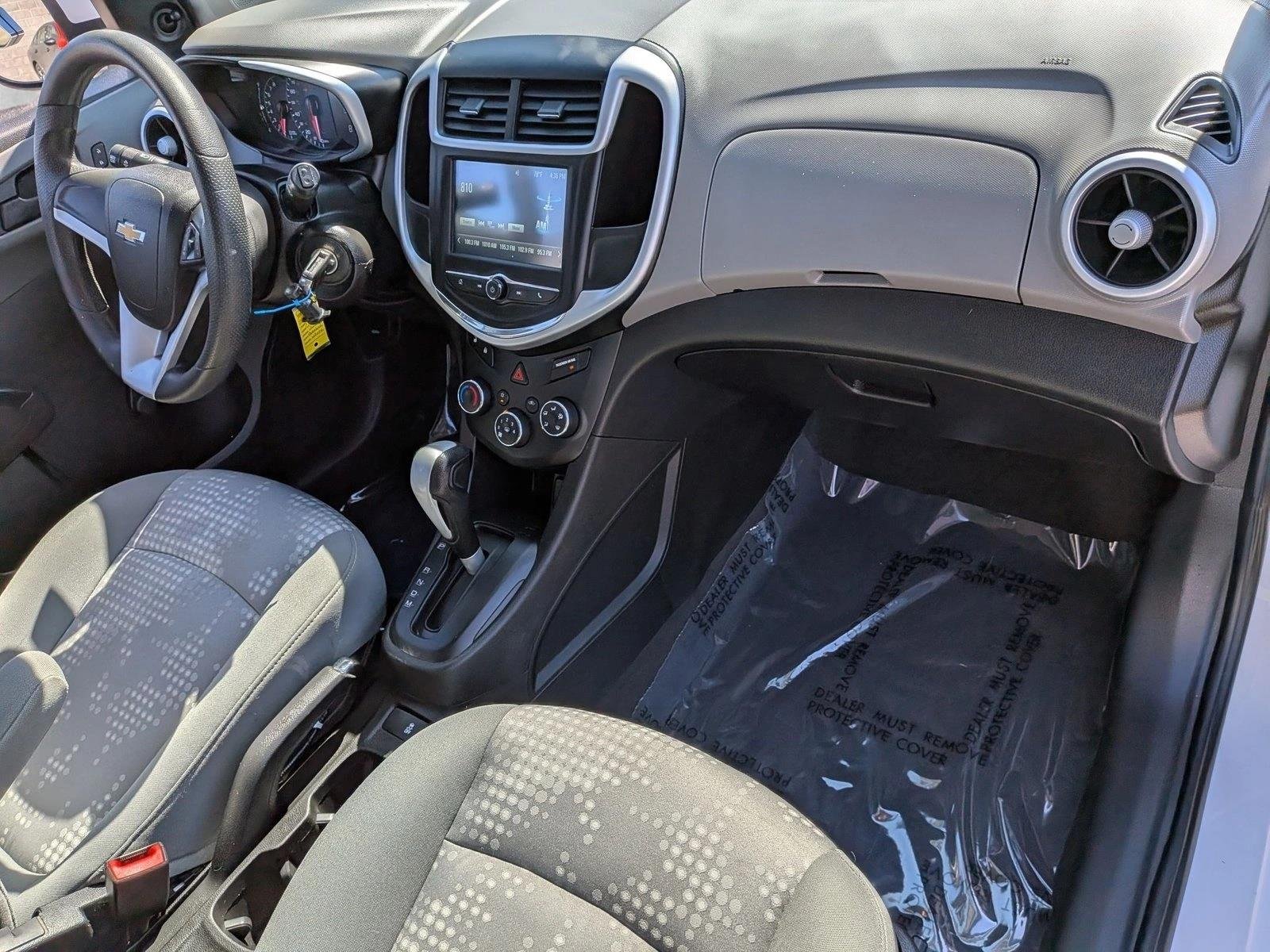 Used 2017 Summit White Chevrolet LT image 20