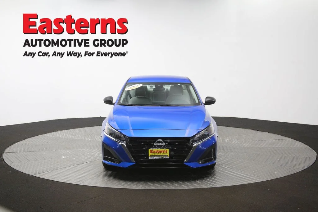 Used 2025 Blue Nissan 2.5 SV image 51
