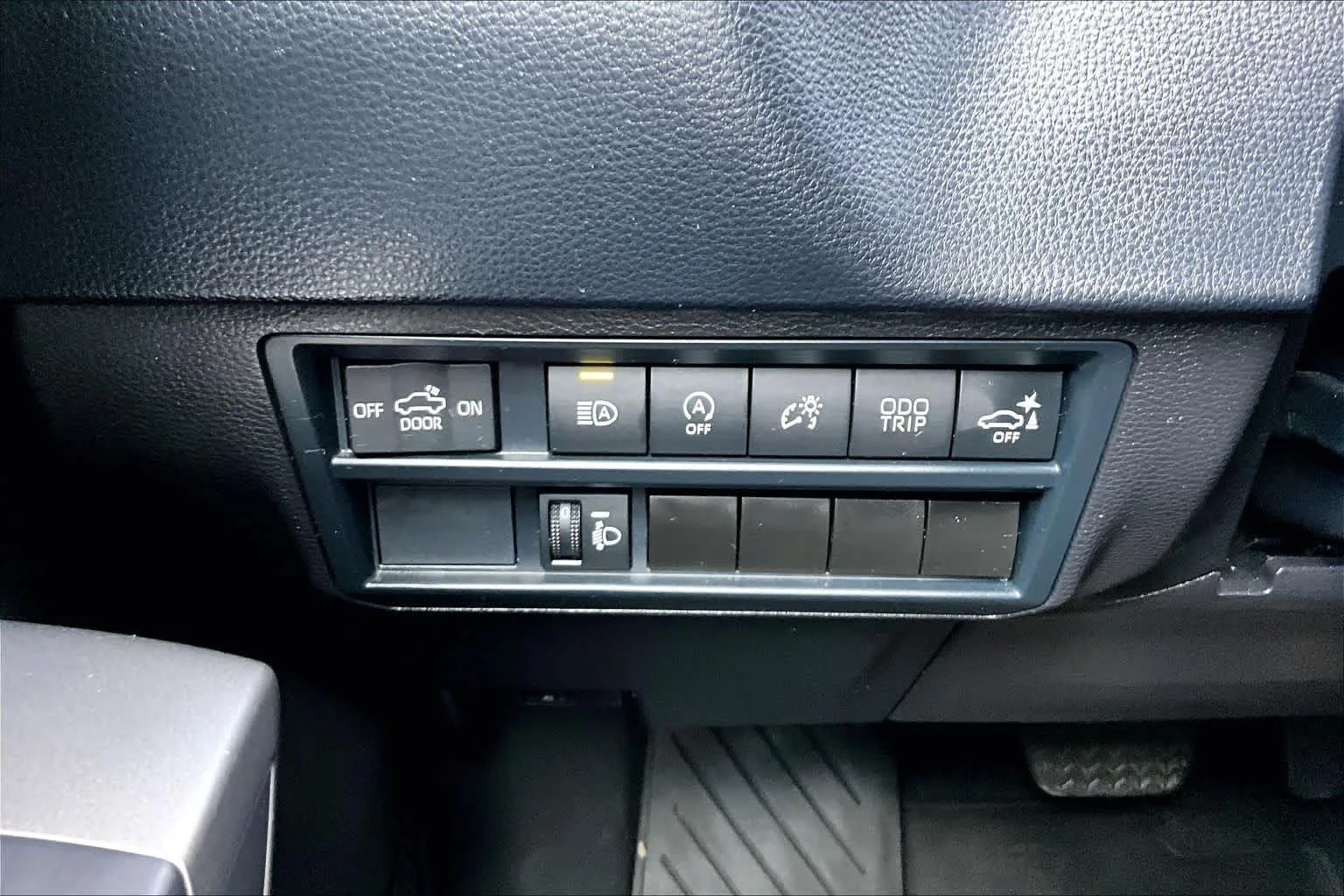 Used 2024 Ice Cap Toyota SR5 image 34
