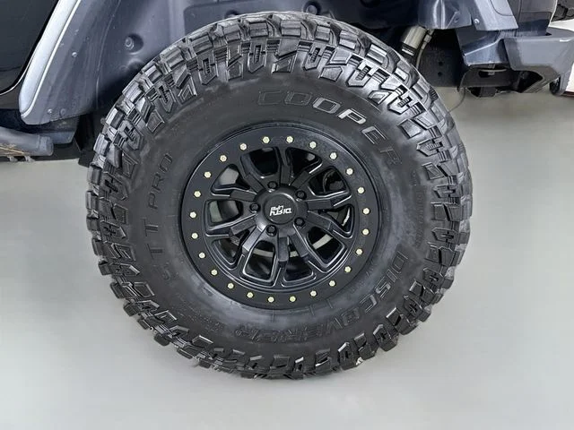 Used 2022 Black Jeep Unlimited Rubicon image 30