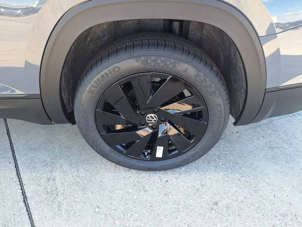 New 2026 Gray Volkswagen SE w/Technology image 27