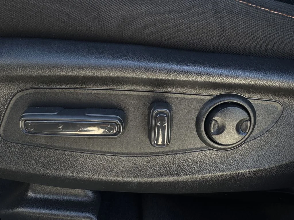 Used 2025  Honda Sport image 27