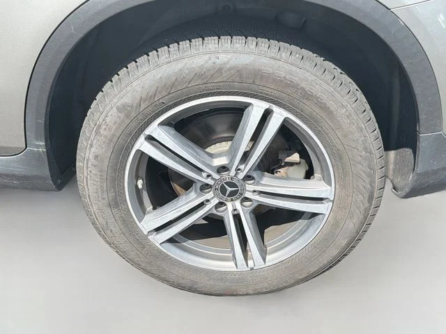 Used 2020  Mercedes-Benz GLC 300 image 27