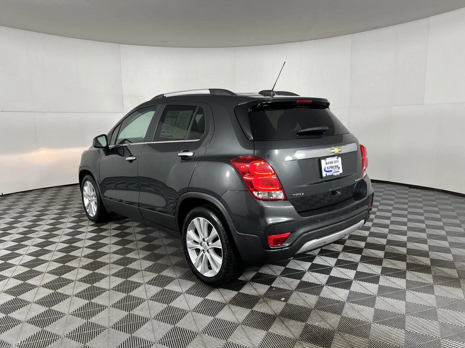 Used 2019 Nightfall Gray Metallic Chevrolet Premier image 22