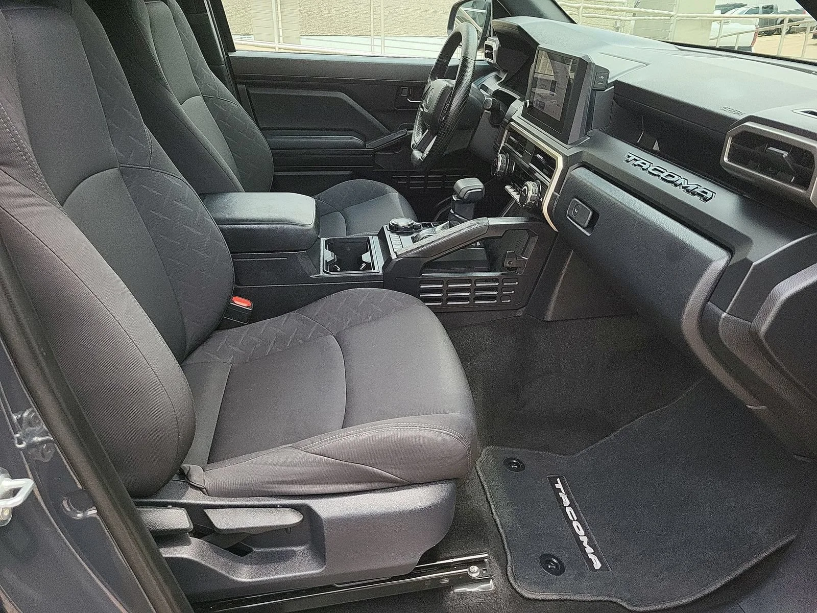 2024 Toyota Tacoma SR - Photo 29