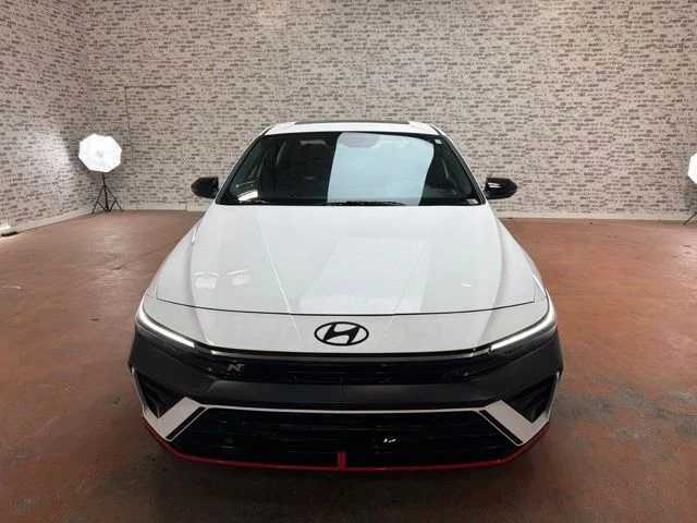 New 2026 Atlas White Hyundai Base image 2