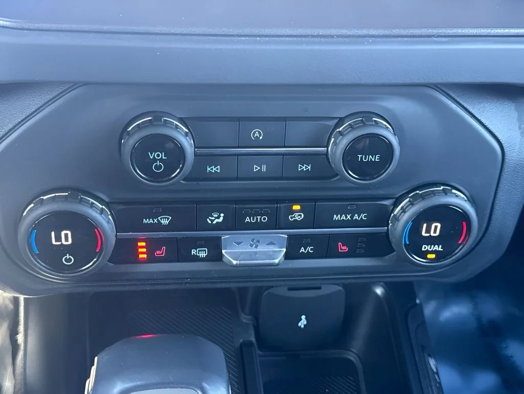 Used 2025 Gray Ford Big Bend image 17