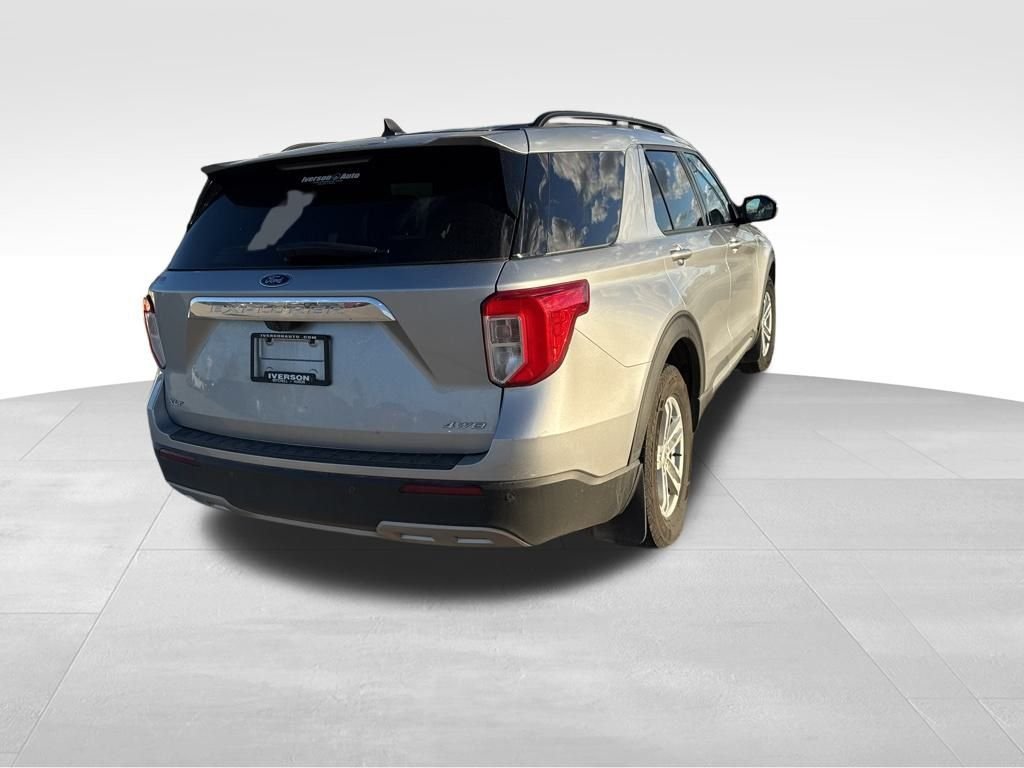 2022 Ford Explorer XLT photo 2