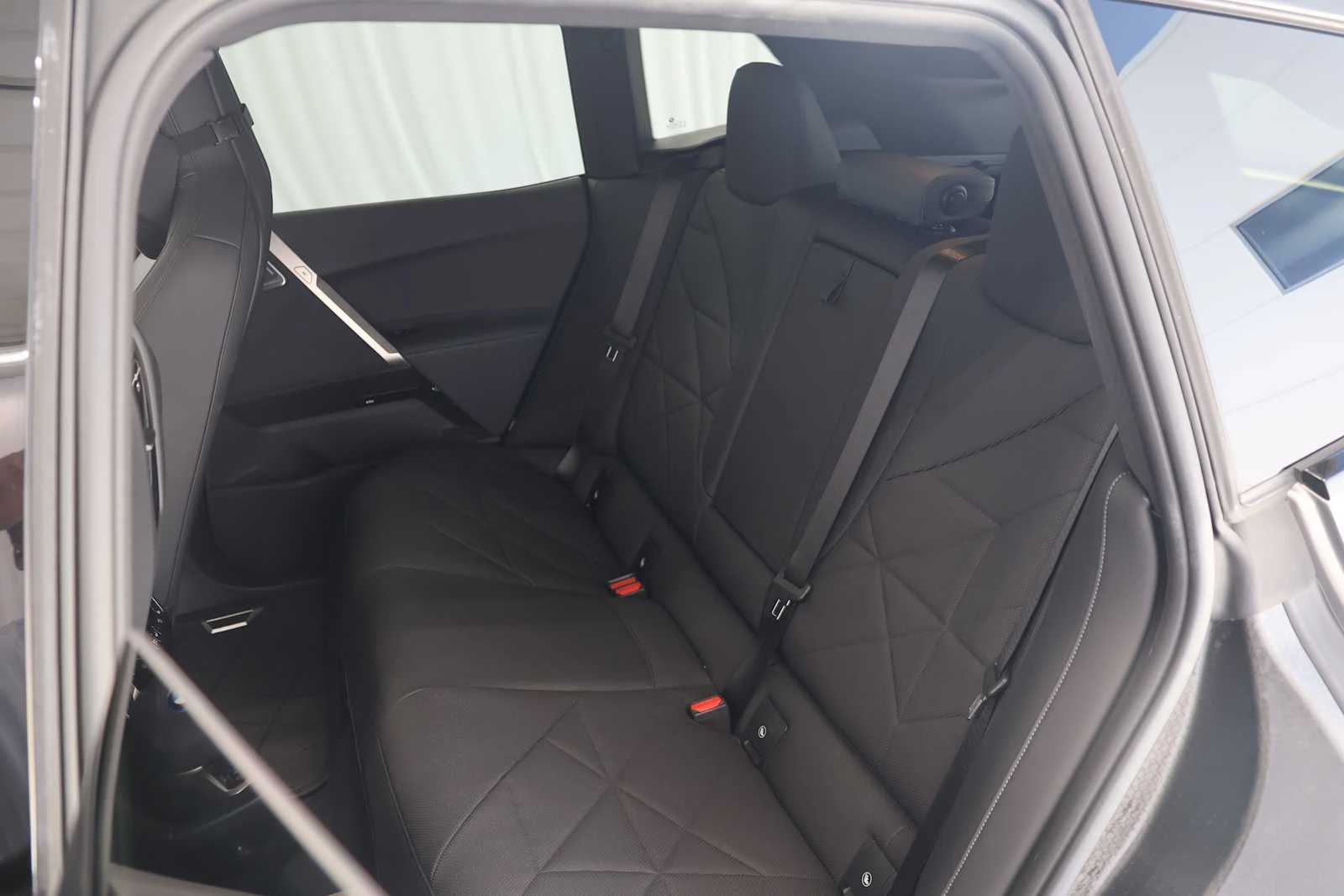 Used 2024 Oxide Grey Metallic BMW M60 image 23