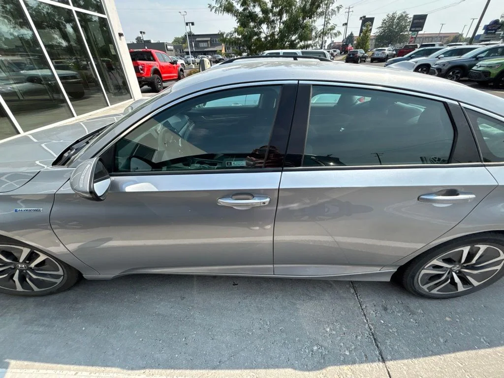 Used 2021 Lunar Silver Metallic Honda Base image 3